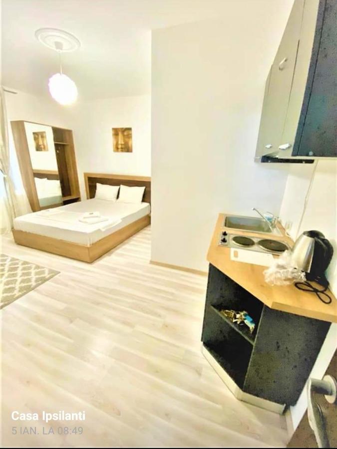 Hotel Ipsilanti Iasi Extérieur photo